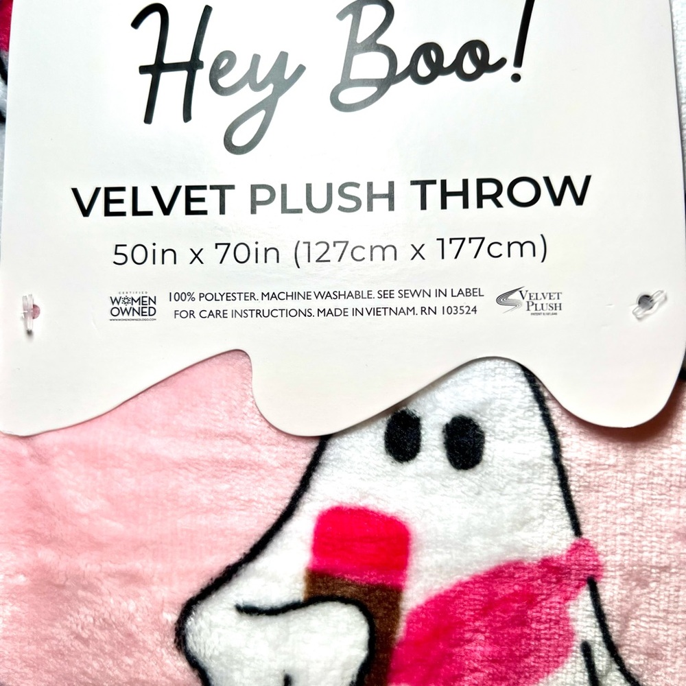 Halloween Cute Ghost Velvet Throw Blanket Ghostie w/Crossbody Bag & Coffee - Picture 6 of 11